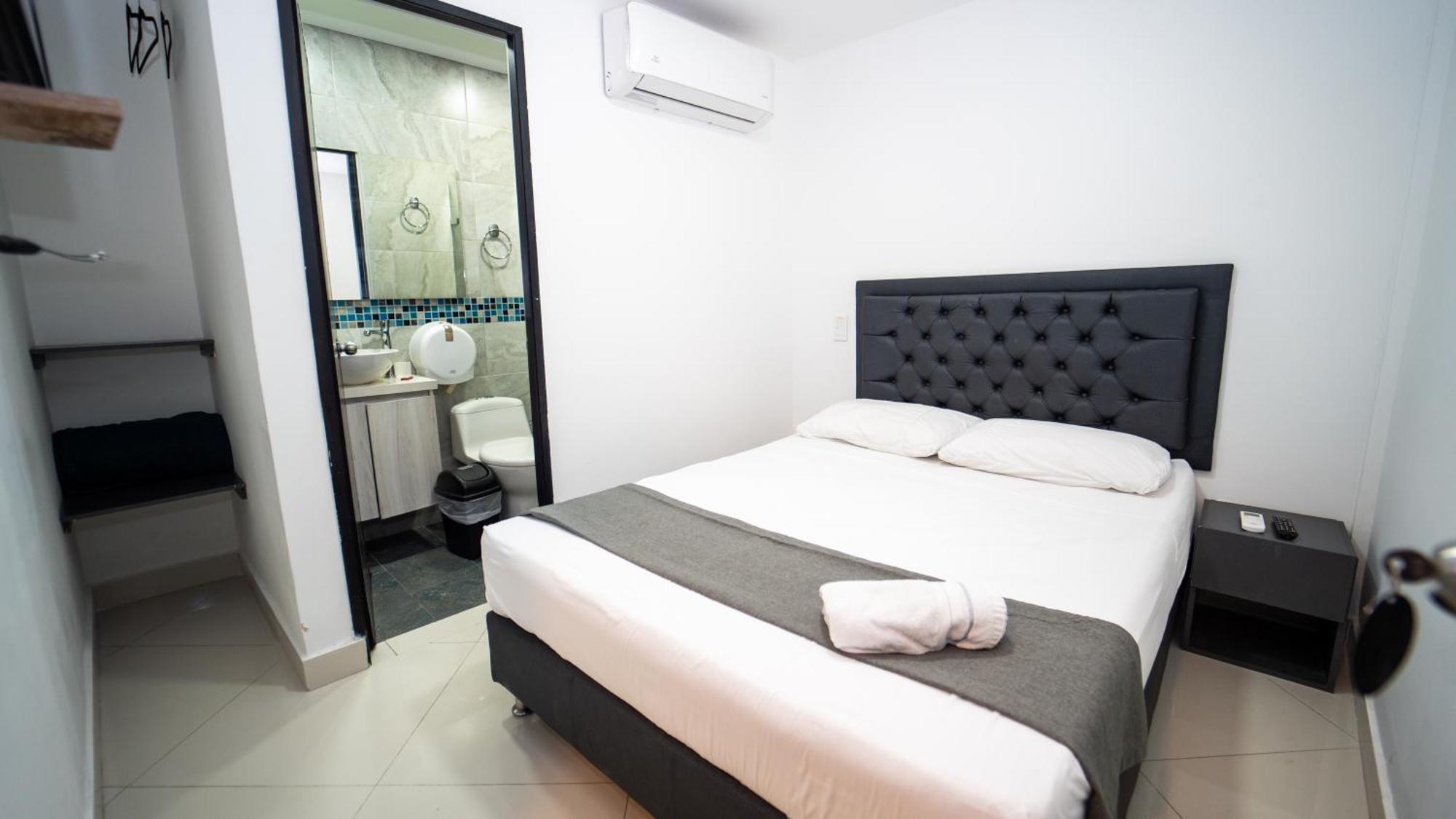 79 Hotel 메딜린 외부 사진