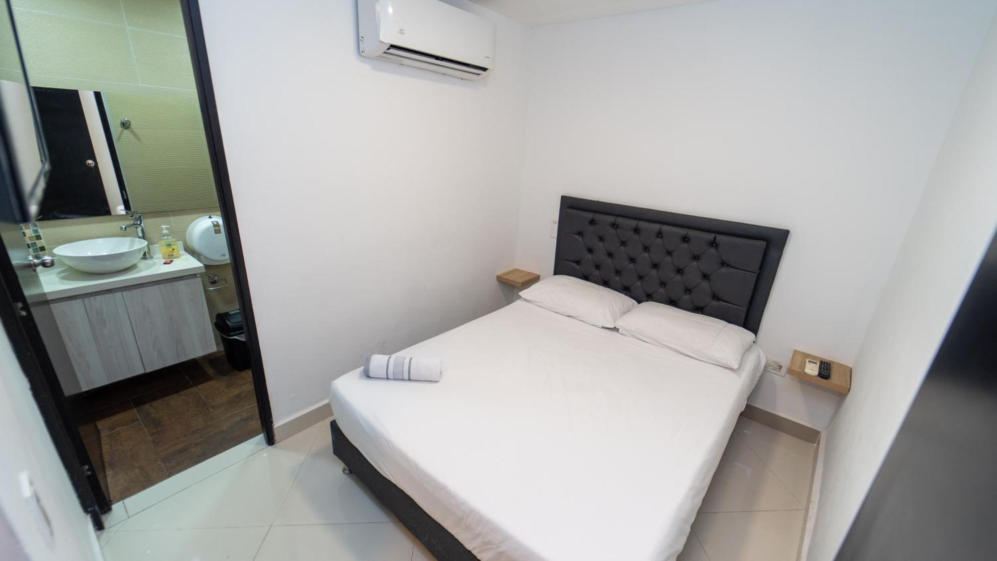 79 Hotel 메딜린 외부 사진